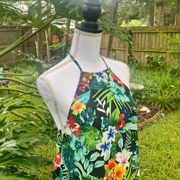 Show Me Your MuMu tropical floral print halter top - Picture 11 of 16